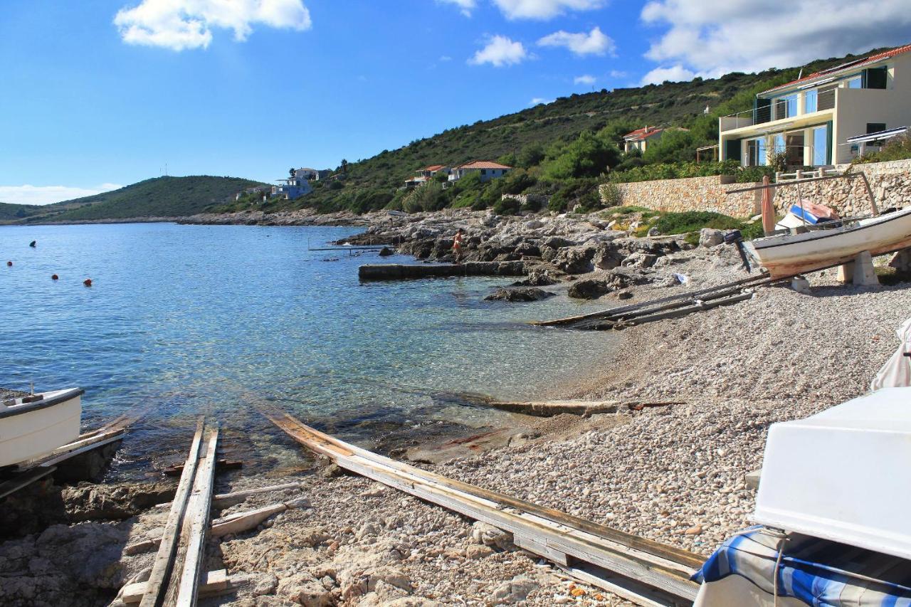 Apartments By The Sea Milna, Vis - 8896 Ngoại thất bức ảnh