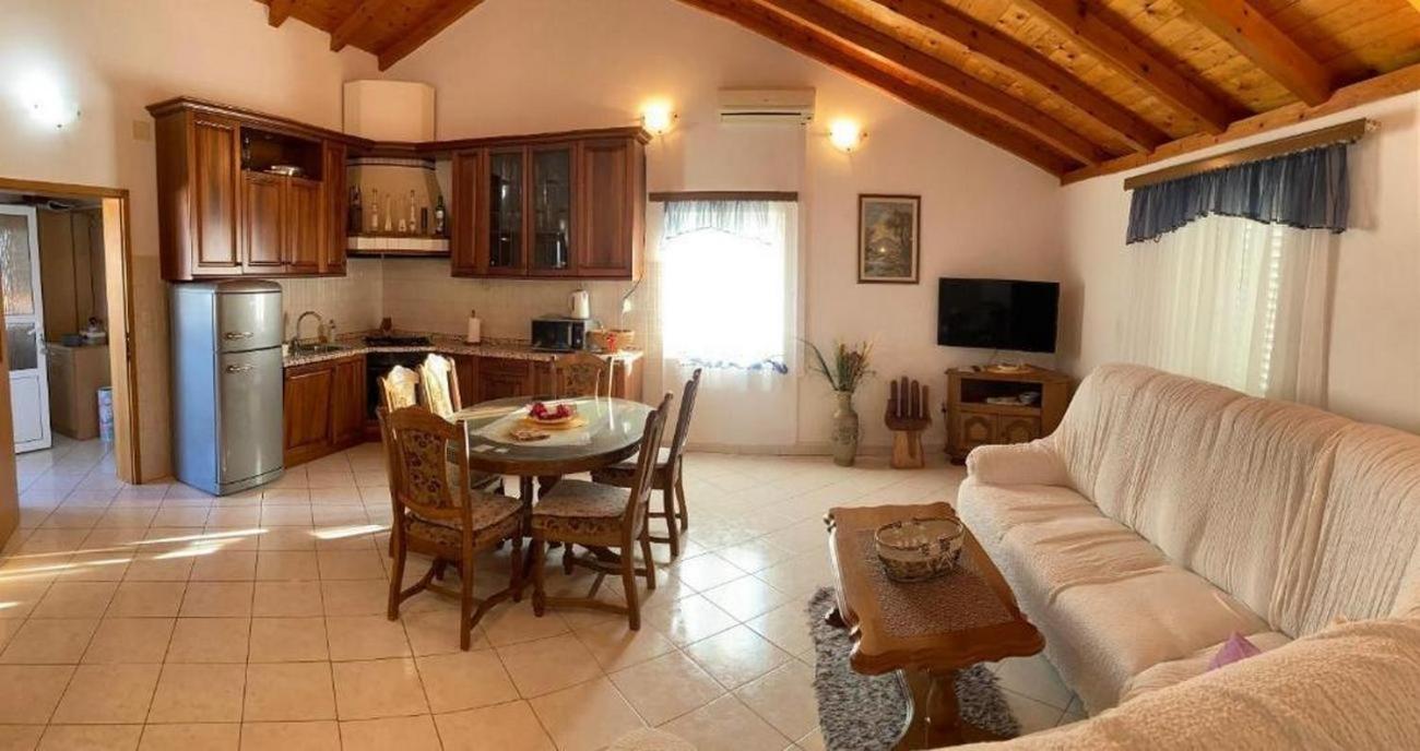 Apartments By The Sea Milna, Vis - 8896 Ngoại thất bức ảnh